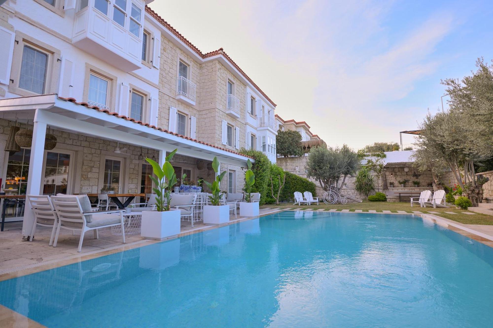 Peremere Alacati Otel Esterno foto