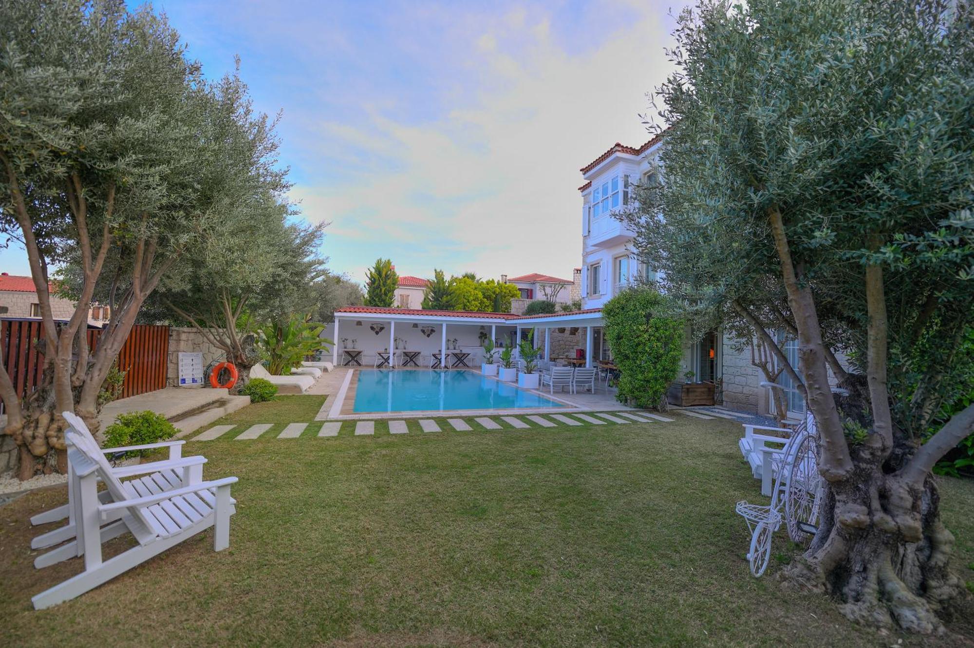 Peremere Alacati Otel Esterno foto