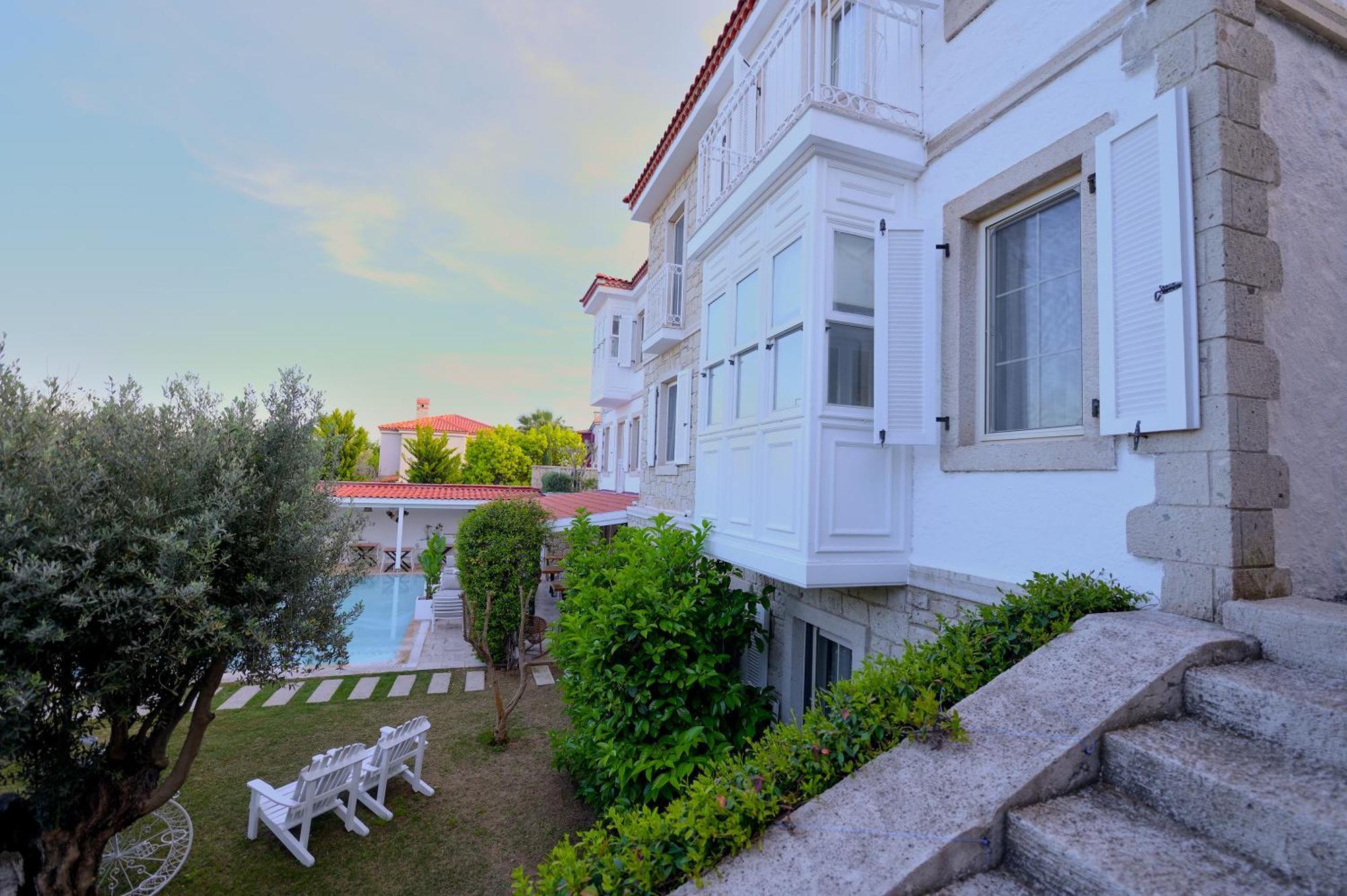Peremere Alacati Otel Esterno foto